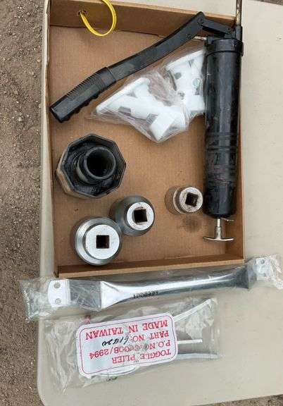 Flat of grease gun, 3/4 drive bits, flag holders