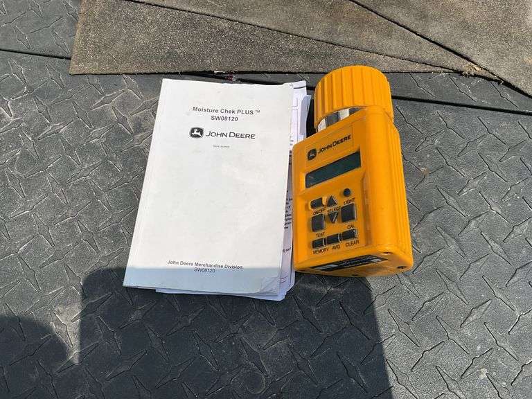 John Deere Model SWO8120 Moisture Tester
