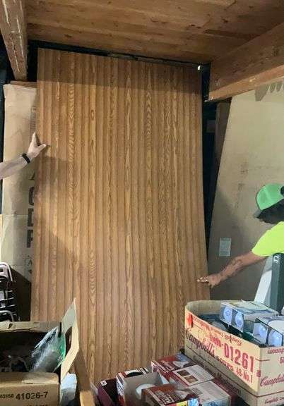 (9) 4x8 sheets of wood paneling