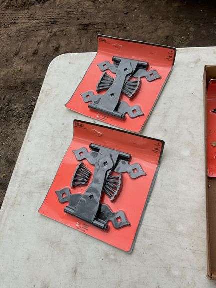 Flat of ornamental t-hinge 6"