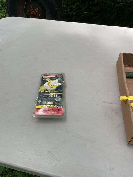 Flat of misc sockets & ratchets