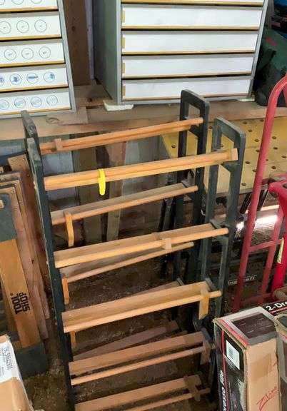 2 display racks