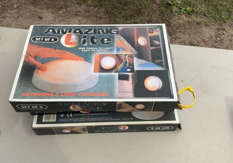 3 boxes of amazing touch lights