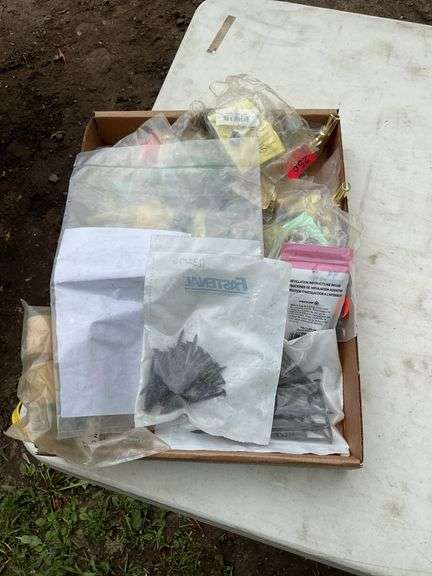 Flat of cabinet hardware & screws & misc