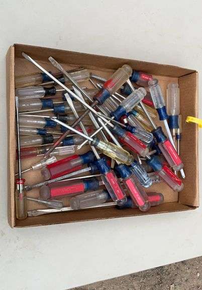 Flat of craftsman screwdrivers