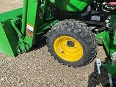 John Deere 1025 R Tractor, 150 One Owner Hrs, MFD,Diesel,60” Auto Connect D
