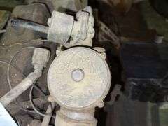 GM Industrial 4 Cylinder Engine, Is free