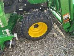 John Deere 1025 R Tractor, 150 One Owner Hrs, MFD,Diesel,60” Auto Connect D