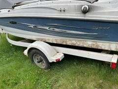 !!!!!2004 16’ Sea Ray V-Bottom Boat with Trailer - Mercury In-Board/Out-Boa