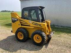 Gehl Model 5240 Skid Loader, 1047 2nd Owner Hours, E Series, Power-A-Tach, 