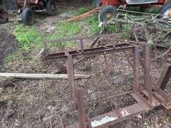 Ford flathead four-cylinder engine(Engine condition unknown )and transmissi