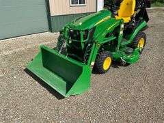 John Deere 1025 R Tractor, 150 One Owner Hrs, MFD,Diesel,60” Auto Connect D