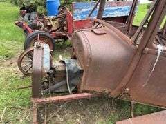 Ford model T Frame, Engine and driveline with body tub and extra fenders(Bo