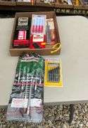 Flat of magmats, file guide & files;  grip on magnetized 6 pc screwdriver s