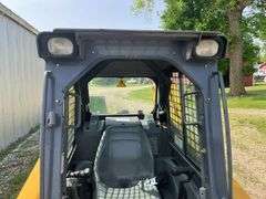 Gehl Model 5240 Skid Loader, 1047 2nd Owner Hours, E Series, Power-A-Tach, 