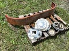 9”x69” Trailer Fender & hub caps