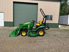 John Deere 1025 R Tractor, 150 One Owner Hrs, MFD,Diesel,60” Auto Connect D