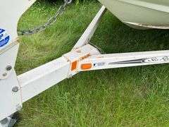 !!!!!2004 16’ Sea Ray V-Bottom Boat with Trailer - Mercury In-Board/Out-Boa