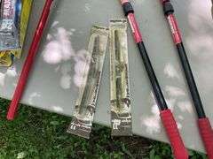 Ice scrapers & windshield wiper blades