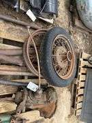 Ford Model T/A Parts - four-cylinder head, transmission, spoke wheels, driv