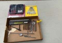 Flat of wood drill bits