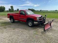 2003 Chevorlet 2500 Pickup,6.0 V8 150,945 One Owner Miles, Sells With 8’ 2”