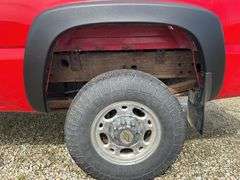2003 Chevorlet 2500 Pickup,6.0 V8 150,945 One Owner Miles, Sells With 8’ 2”