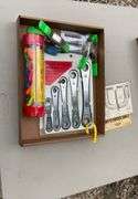 Flat of 5 pc ratcheting box end wrench set, 3 way edging clamp, 22 pc mini 