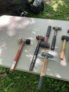 Tote of hammers