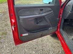 2003 Chevorlet 2500 Pickup,6.0 V8 150,945 One Owner Miles, Sells With 8’ 2”