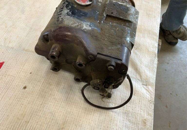 4 cylinder magneto