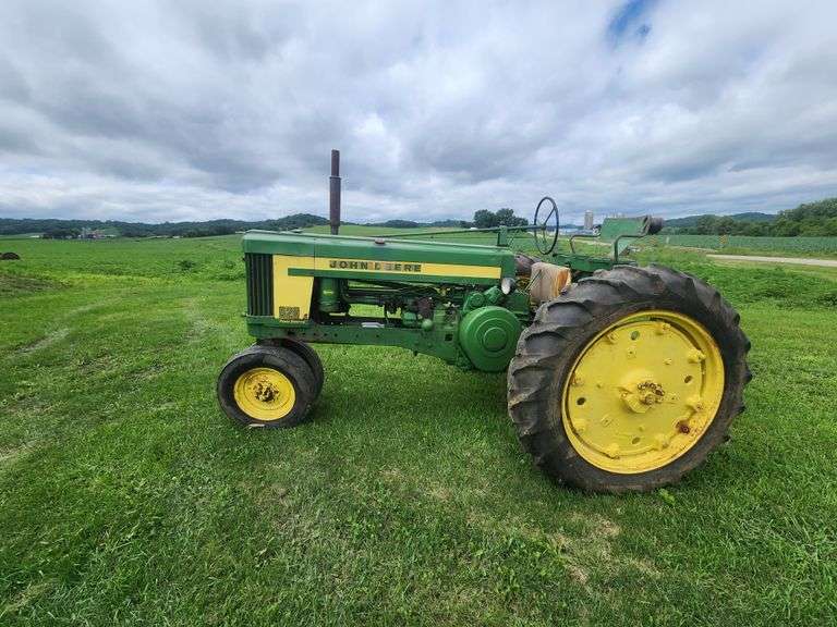 1956 John Deere 520 Tractor, NF, Power Steering, 2 Hyds., PTO, Runs & drive