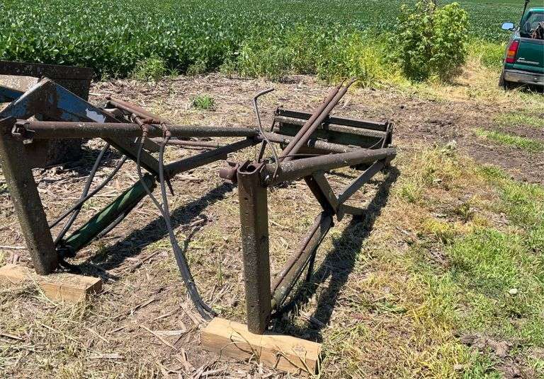 John Deere 45 hydraulic lift trip bucket loader w/snow bucket