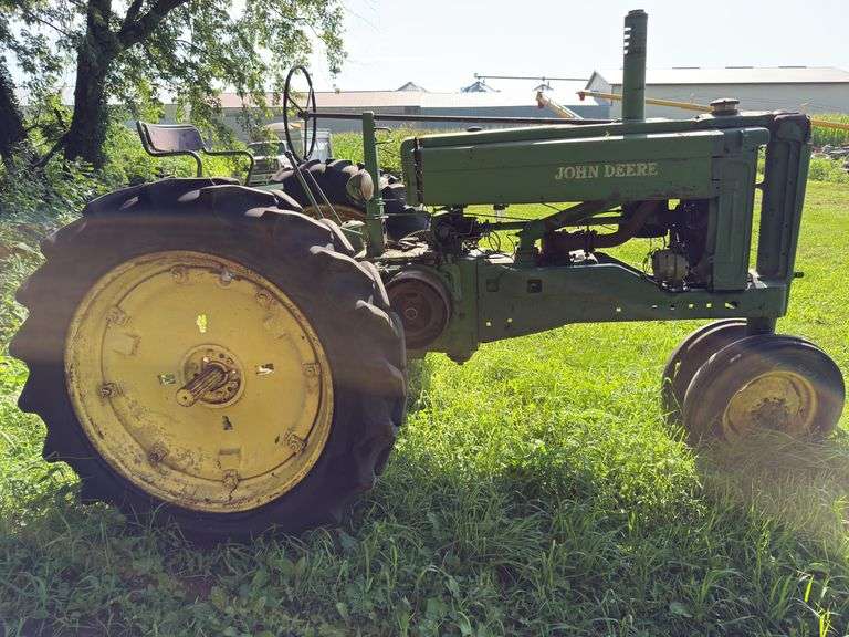 John Deere A Parts Tractor, 13.6-38 Rear Tires, Roll-o-Matic Front End, Pow