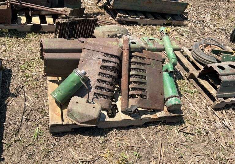 JD parts off B ; hood, side shields, dash, exhaust, shutters, fly wheel cov