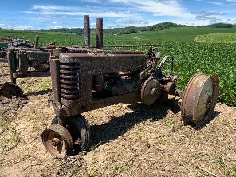 1944 John Deere A Tractor, Parts Tractor, NF; w/baker hyd multi-valve 

SN#