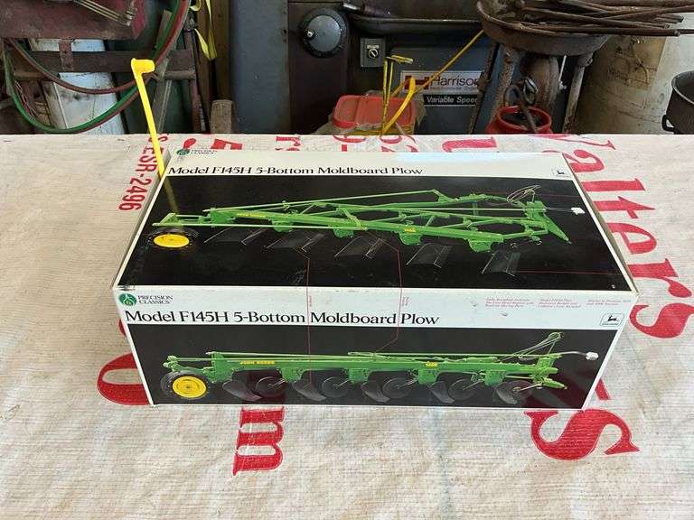 Ertl precision classics 1/16 JD F145H 5 bottom moldboard plow