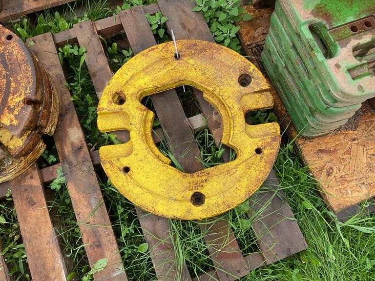 Tractor tire weight