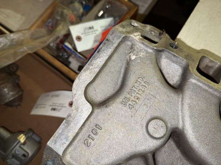 Edelbrock Aluminum 4 Barrel Intake for Chevy Small Block