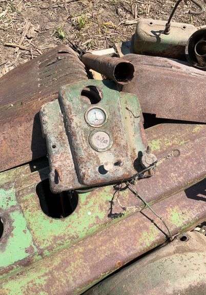 JD parts off B ; hood, side shields, dash, exhaust, shutters, fly wheel cov