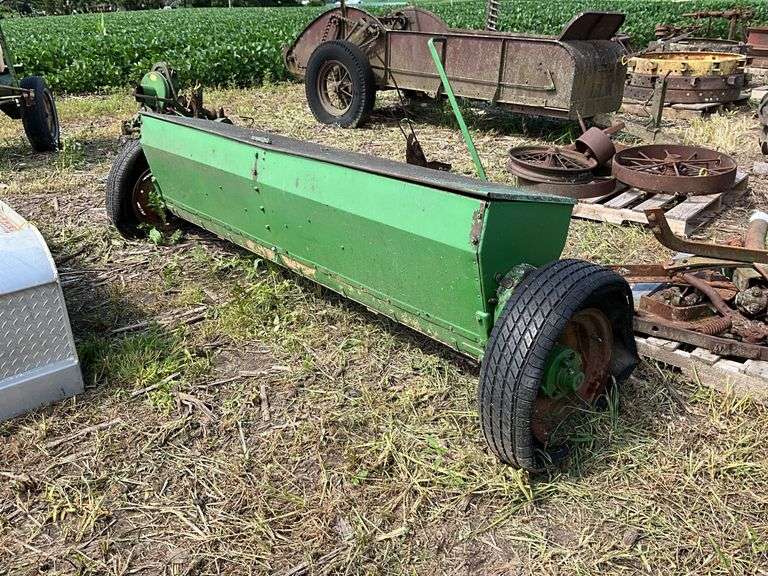 JD drop spreader, 8ft pull type
