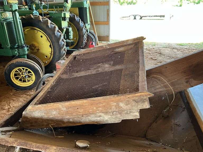 Western chief wood fanning mill