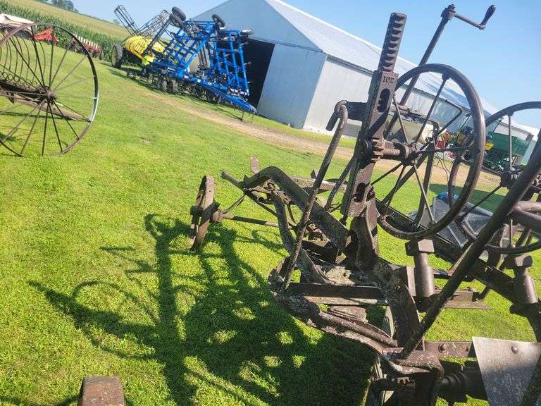 Steel Wheeled Pull Type road grader