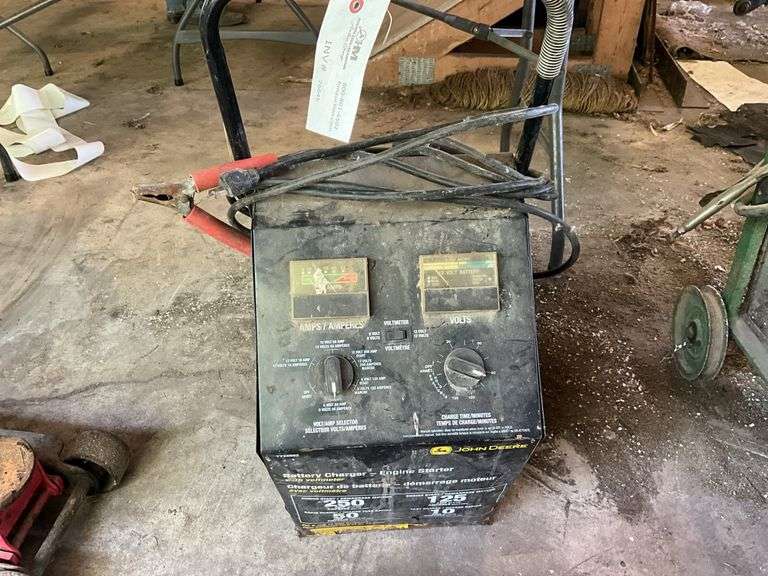 John Deere Battery Charger- Engine Starter with Voltmeter, 250 amps, 12 Vol