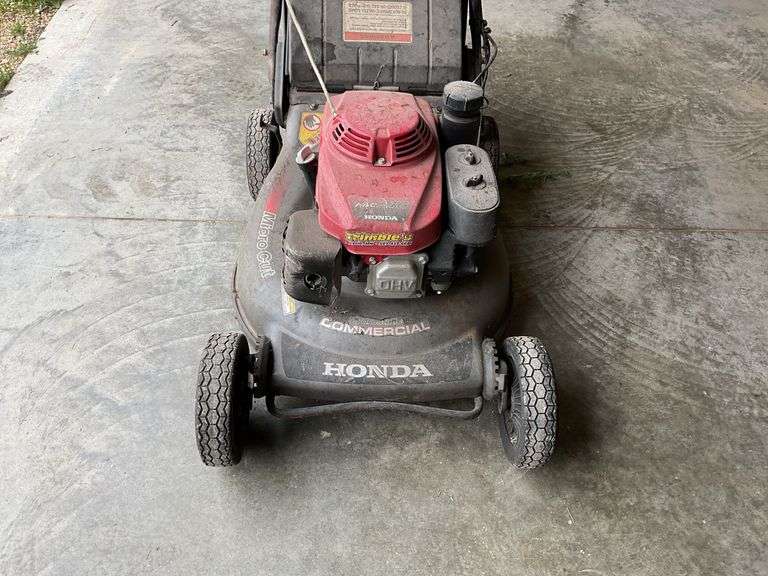 Honda HRC 216 Hydrostatic Commercial walk behind mower