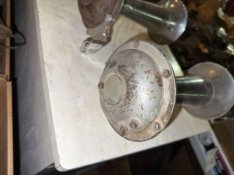 Mountable Horns for Automobiles
