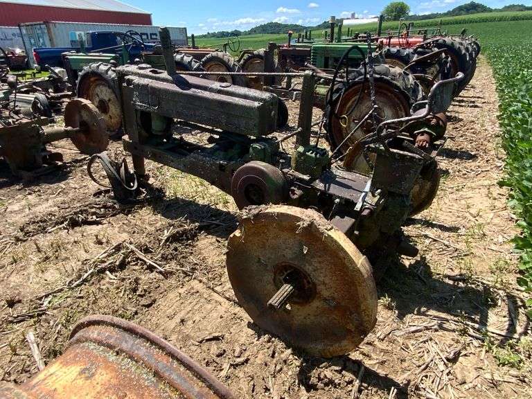 1950 John Deere B tractor, parts only

SN#269985
