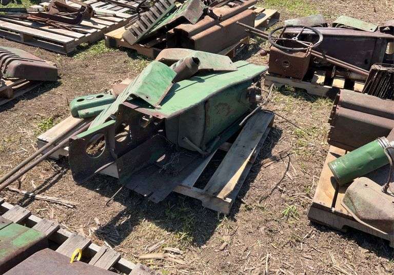 JD parts off A ; hood, side shields, exhaust, fly wheel cover, dash