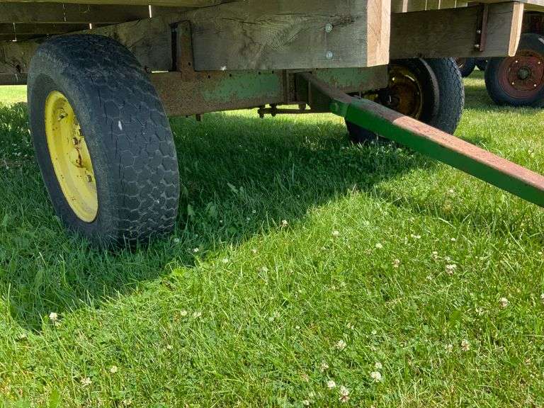 9x16 foot hay rack with John Deer 1064 gear