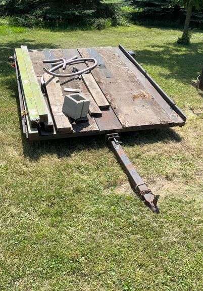 Snowmobile trailer